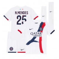 Stroje piłkarskie Paris Saint-Germain Nuno Mendes #25 Koszulka Wyjazdowej dla dzieci 2024-25 Krótki Rękaw (+ szorty)